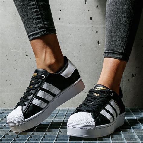 adidas superstar w zwart wit|adidas Originals Women's Superstar Bold Sneaker .